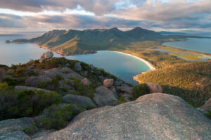 Known for its stunning pink granite mountains, white sandy beaches, and crystal-clear waters, Freycinet National Park is a paradise for nature lovers. It's a perfect place for weekend getaway destinations in Australia. 