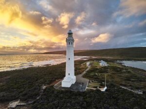 Visit the historic Cape Leeuwin Lighthouse, where you can climb to the top for panoramic views of the surrounding coastline. Learn about the lighthouse’s fascinating history and enjoy the picturesque setting. <yoastmark class=