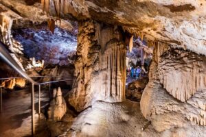 Lucas Cave is one of the most popular attractions in Jenolan Caves, featuring stunning limestone formations and underground rivers.