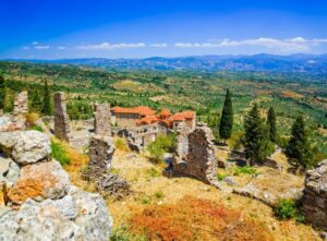 Beautiful historical sites, a medieval fortress city near Sparta, a UNESCO World Heritage Site, breath-taking Byzantine architecture, stunning frescoes, rich historical significance, and panoramic views for tourists.