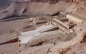Located on the west bank of the Nile near Luxor, the Valley of the Kings is a burial ground for pharaohs and nobles of the New Kingdom. Visitors can explore the elaborate tombs, including the famous tomb of Tutankhamun.