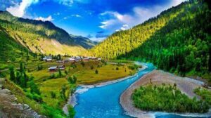 Situated in Azad Kashmir, Neelum Valley is a paradise for nature lovers with its lush forests, gushing rivers, and snow-capped peaks. Visitors can enjoy activities such as hiking, camping, and trout fishing, as well as visit scenic spots like Shounter Lake and Arang Kel.