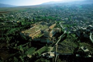 Located in the Bekaa Valley, Baalbek, Lebanon is one of the historical sites that is home to some of the most impressive Roman ruins in the world, including the Temple of Bacchus and the Temple of Jupiter, and tourists can marvel at the ancient splendor of the site. . structures