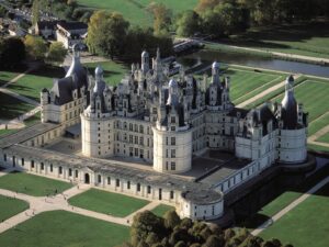 Château de Chambord is a fascinating historical site that offers visitors a glimpse into the rich history and architectural beauty of the Loire Valley.