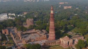 Another UNESCO World Heritage Site in Delhi, the Qutub Minar is a towering minaret built in the 12th century by Qutb-ud-din Aibak. The minaret's intricate carvings and inscriptions make it a fascinating example of Indo-Islamic architecture.