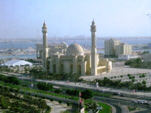 The Grand Mosque in Kuwait City is the largest mosque in the country and a stunning example of Islamic architecture. Visitors can admire the intricate designs and peaceful atmosphere of this important religious site.