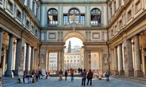 One of the most famous art museums in the world, the Uffizi Gallery houses a vast collection of Renaissance masterpieces by artists such as Leonardo da Vinci, Michelangelo, and Botticelli.