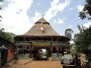 This museum in western Kenya features exhibits on the region's natural history, including fossils and artifacts from early human settlements in the area.