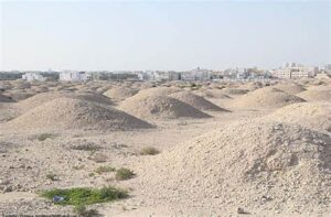 The A'ali Burial Mounds are not only a testament to Bahrain's ancient civilization but also a serene and contemplative setting amidst the desert landscape, offering tourists a unique opportunity to connect with the island's rich archaeological heritage and cultural legacy.
