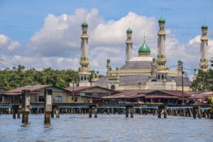 Often referred to as the "Venice of the East," this historical water village in Bandar Seri Begawan features traditional stilt houses and offers a glimpse into Brunei's unique way of life over the water.