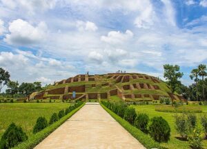 The oldest archaeological site in Bangladesh, located in Bogra, it contains the remains of an ancient city dating back to at least the 3rd century BC, offering rich insights into early urban civilization in the region.