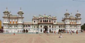 Located in Janakpur, this temple is dedicated to Goddess Sita and is an important site for Hindu pilgrims. It is built in a mixed style of Mughal and Koiri domes and attracts thousands of visitors during festivals.