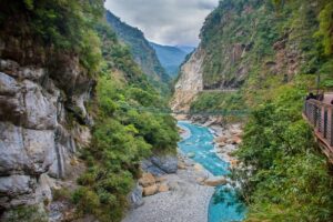 Located in Taroko National Park, Taroko Gorge is famous for its stunning marble cliffs, deep canyons, and lush vegetation. Visitors can hike along scenic trails, such as the Shakadang Trail and the Zhuilu Old Trail, which offer breathtaking views of the gorge and the Liwu River.