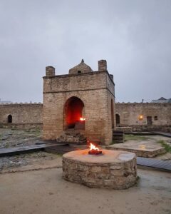 Situated in the Baku suburb of Surakhani, this 17th-century temple, known as the "Fire Temple of Baku," was used by Zoroastrians, Sikhs, and Hindus for worship. The temple's eternal flames are a significant symbol of Azerbaijan's historical association with fire worship.