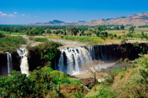 This picturesque town on the shores of Lake Tana is famous for its beautiful landscapes, vibrant markets, and proximity to the stunning Blue Nile Falls.