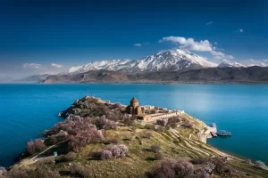 The largest lake in Turkey, Lake Van is known for its stunning blue waters and unique geological features. The area is home to the historic Akdamar Island, which features a beautiful Armenian church.