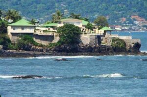 A coastal city known for its beautiful beaches and the nearby Mount Cameroon, Limbe offers a mix of relaxation and adventure. Visitors can enjoy the Limbe Wildlife Centre, which rehabilitates primates and other wildlife.