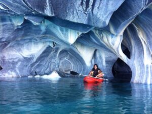 Situated on Lake General Carrera, these stunning natural formations feature intricate marble caves and vibrant blue waters, creating a mesmerizing sight for visitors exploring by boat.