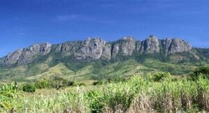 A breathtaking area in the central highlands, offering lush forests, hiking trails, and stunning panoramic views of Mozambique’s landscapes.