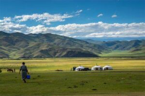 A UNESCO World Heritage Site, the Orkhon Valley is historically significant, with ancient ruins, traditional nomadic culture, and stunning natural beauty. The Orkhon Waterfall is one of the most picturesque spots in the valley.